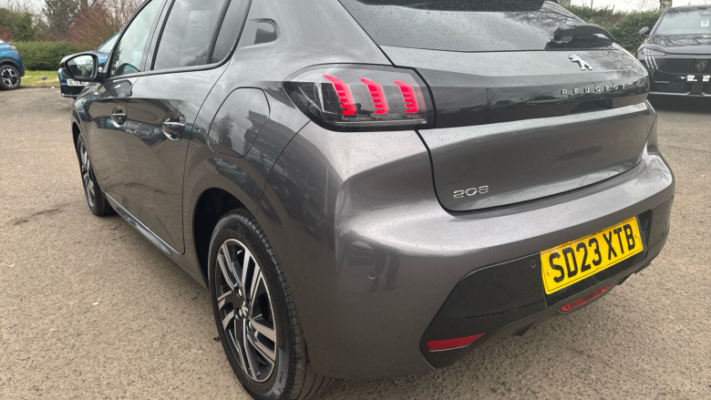 Peugeot 208 1.2 PureTech 100 Allure Premium + 5dr Petrol Hatchback